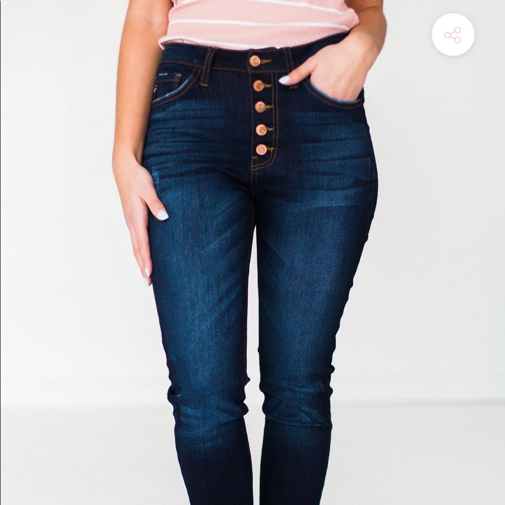 DELILAH HIGH WAISTED JEANS